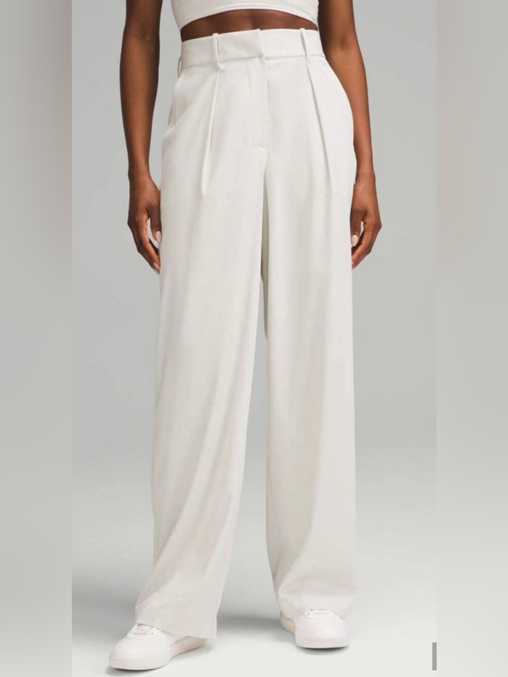 Lululemon Pleat-Front High-Rise
Trouser *Regular